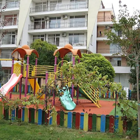 Studio Grand Kamelia 아파트